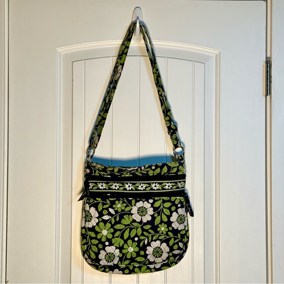 Vera Bradley Handbags - Vera Bradley floral crossbody bag